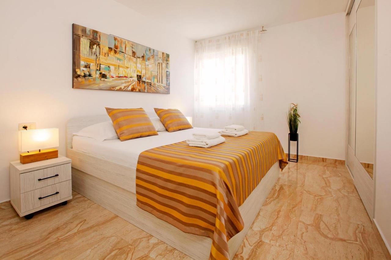 Modern 2-Bed Apt, Late Check In Available Split Exterior foto