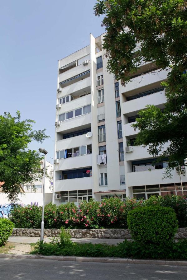 Modern 2-Bed Apt, Late Check In Available Split Exterior foto